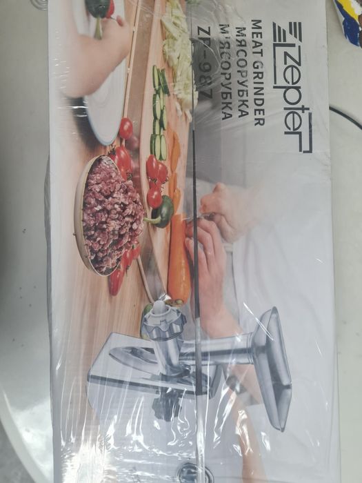 Электрическая нова  мясорубка