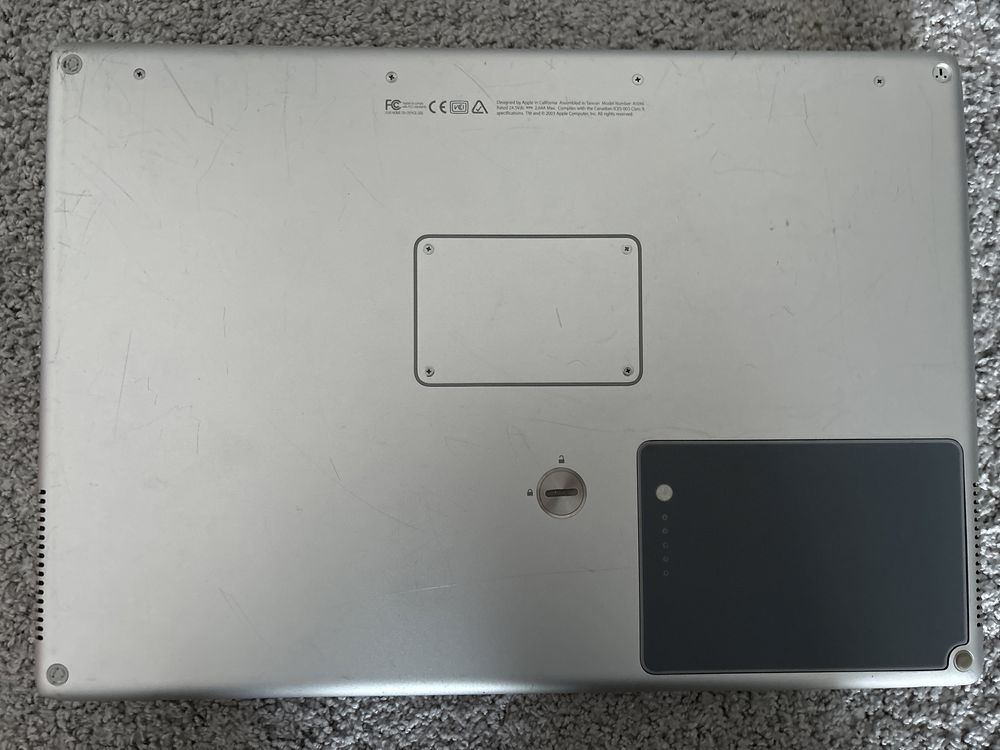 Apple PowerBook G4 functional cu incarcator