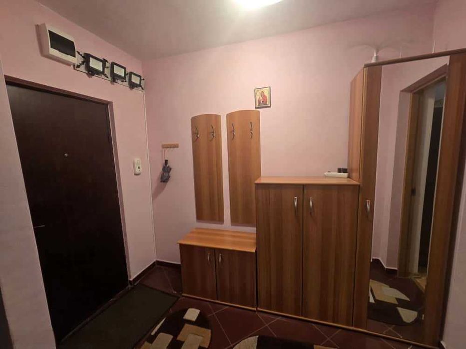 Apartament 2 camere etaj 2/4 zona jandarmeriei mobilat si utilat
