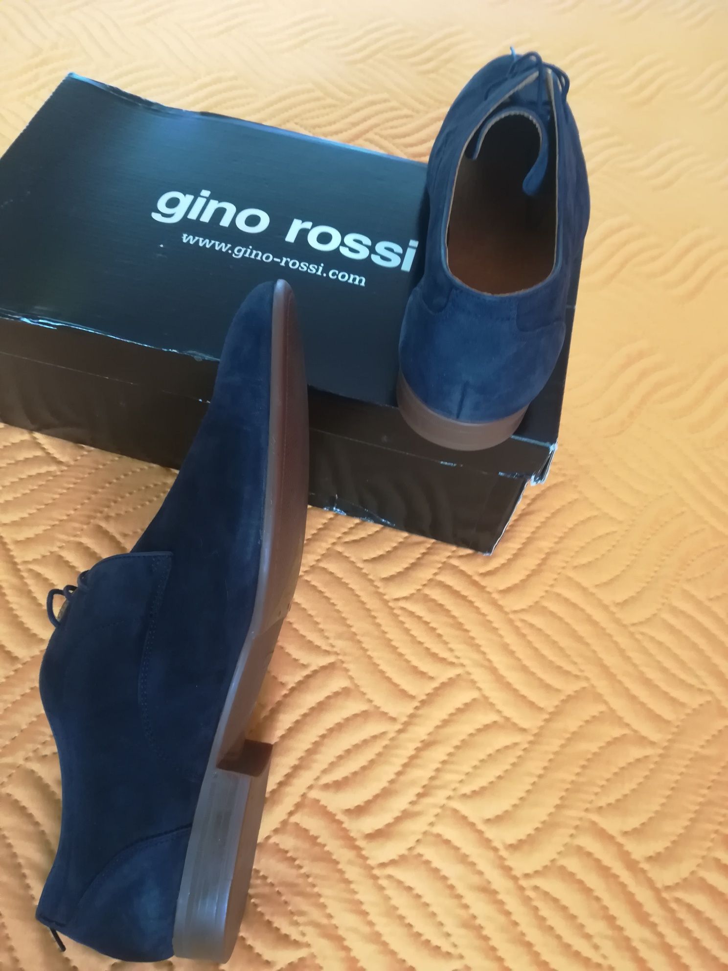 Нови Обувки Gino Rossi