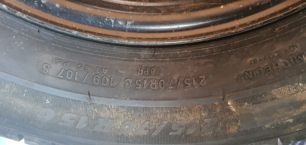 Гуми 4бр  215/70/15 с  - 1бр - 115лв