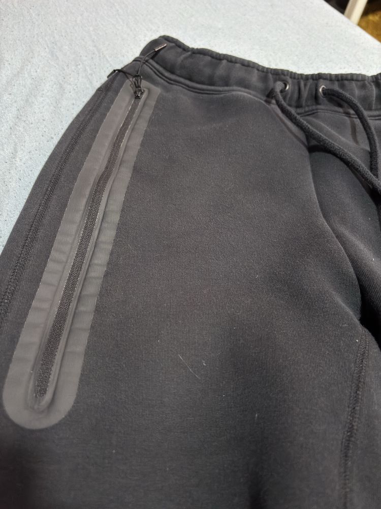 Nike tech fleece панталон новата версия ОРИГИНАЛНО!