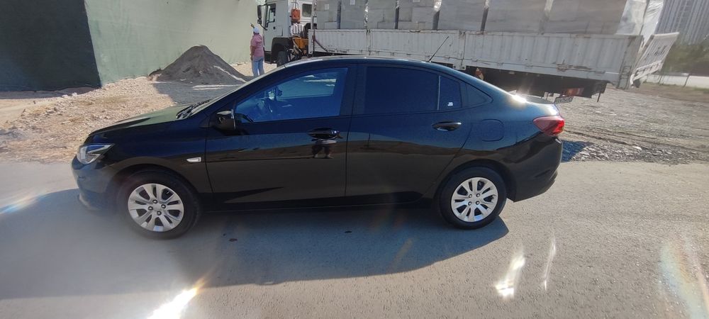 Bir qoʻl moshina oʻzimnik