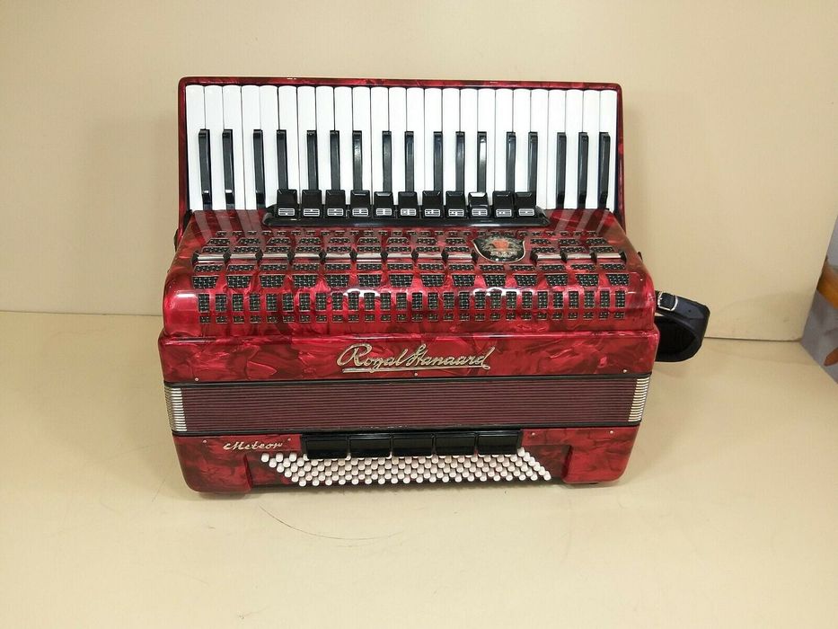 Acordeon Royalstandart Meteor 120basi