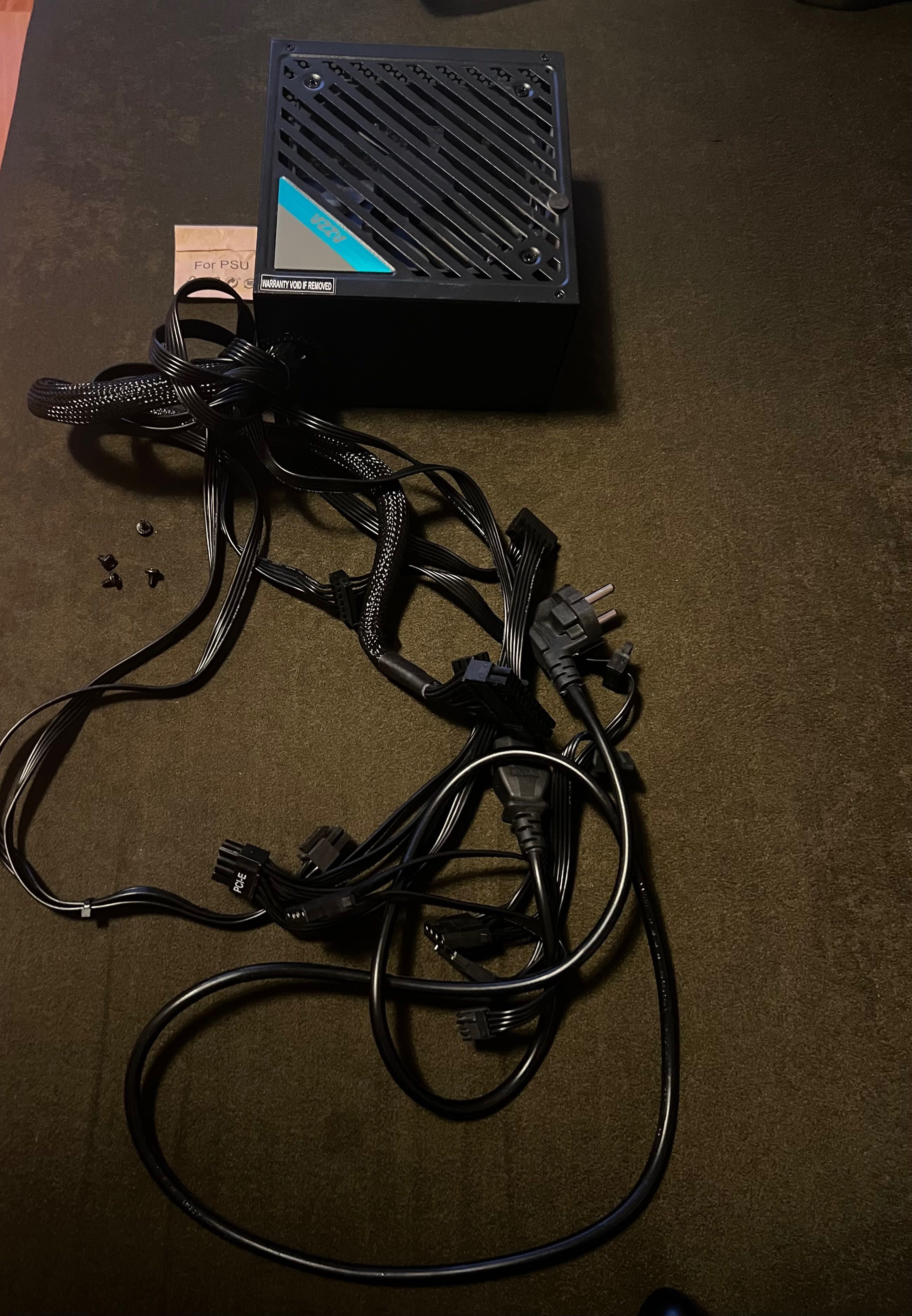 Захранване за компютър В ГАРАНЦИЯ Azza 650W