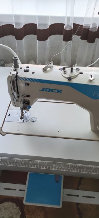 Промышленная швейная машинка Jack F5
