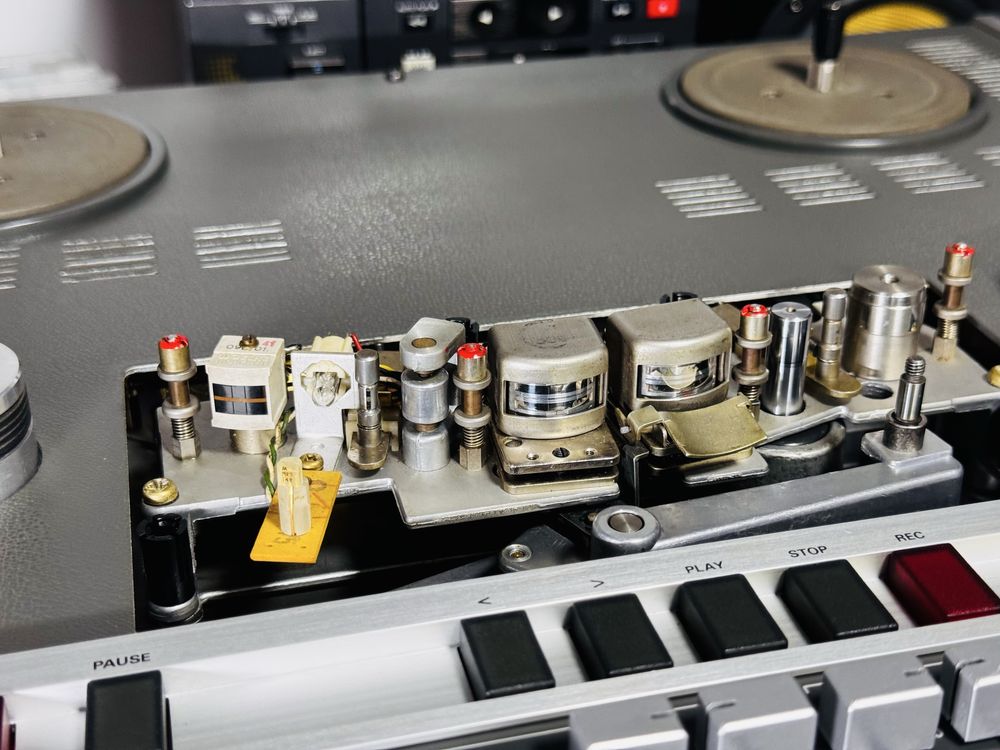 Magnetofon STUDER/REVOX A700-colecție,impecabil-uzură 0,de referință
