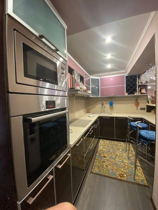 Продается 3х ком квартира, ориентир: Корзинка МВД, 135 м²