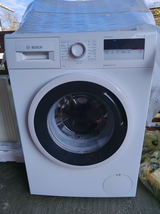 Vând mașină spălat rufe Bosch