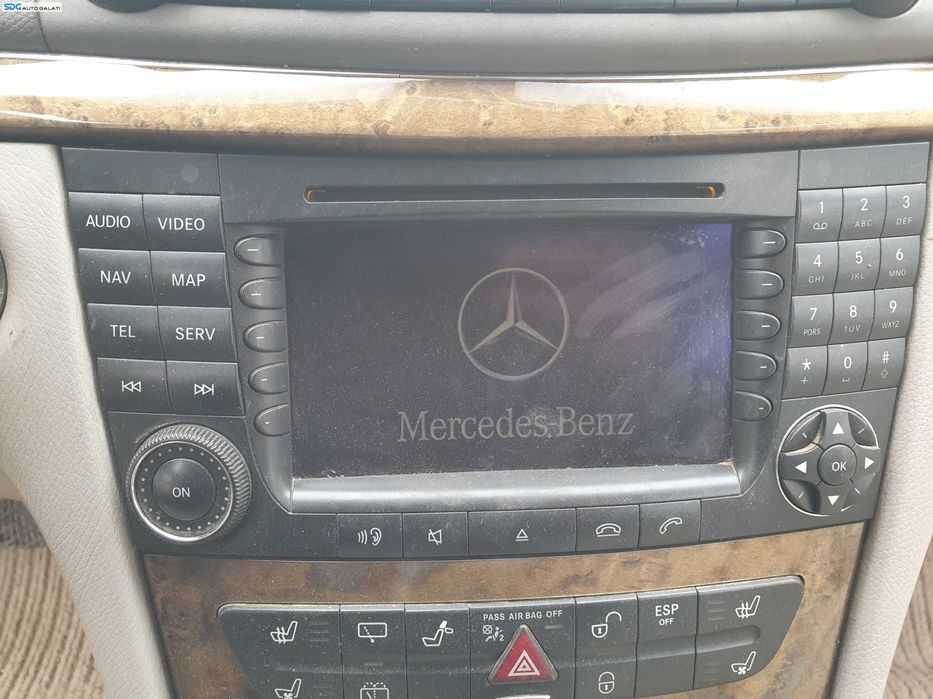 Radio CD Player cu Navigatie Mercedes Clasa E Class W211 2002 - 2009 [K3471]
