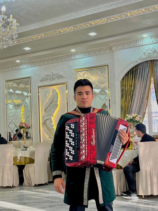 Тамада, әнші, құдалық, биші, домбыра-баян-гитара, этно группа, анимат