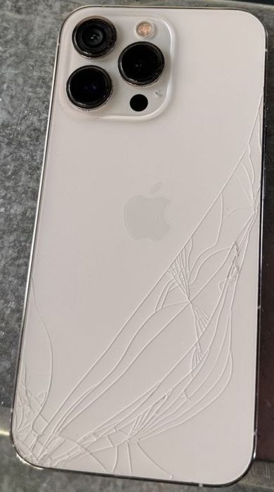 Продам айфон 13 про