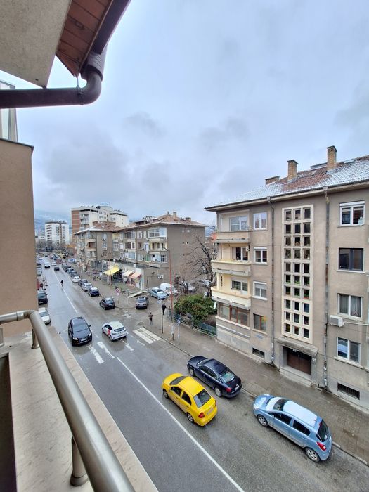 Продава се Тристаен апартамент в Пловдив, Съдийски - 125 кв.м за 950 €/кв.м - Снимка #7