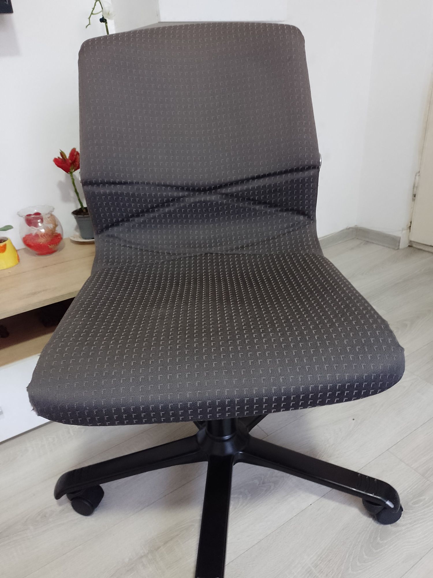 Scaun birou rotativ