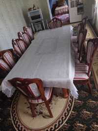 Продаётся стол и стулья для гостиной по очень выгодной цене и качестве
