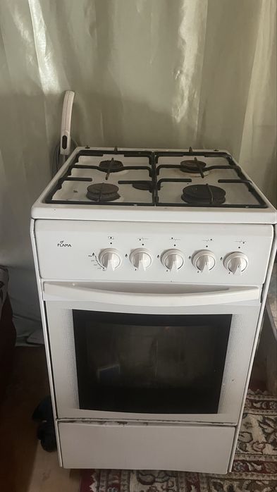 Продам газовую плиту