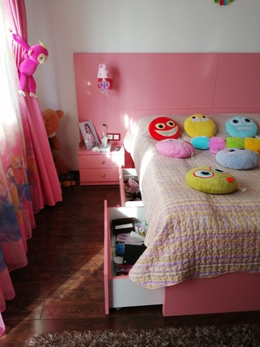 Vand dormitor de fetite+Saltea Cadou sau se vinde pe bucati