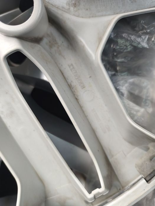 Capace originale Renault R16 pt jante structurate