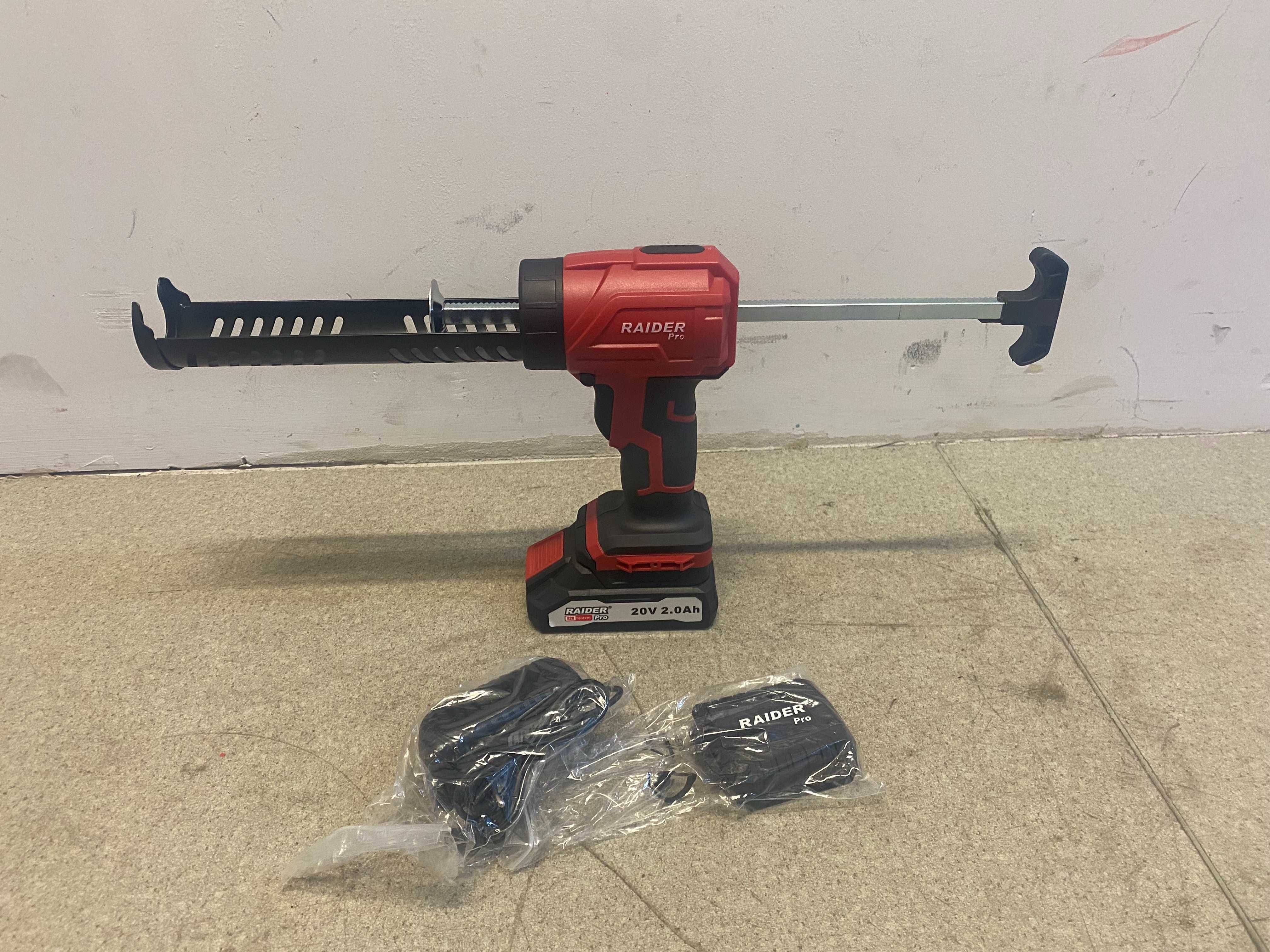 041610	R20 Пистолет за силикон 310ml 1200N рег. об. 1x2Ah RDP-YCG20