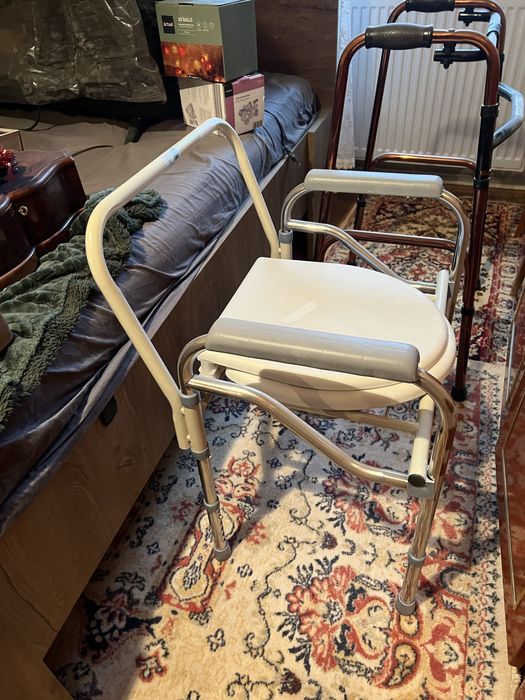 Cadru suport Baston metalic si WC varstnici