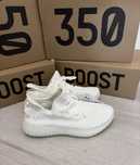 Vând Adidas Yeezy