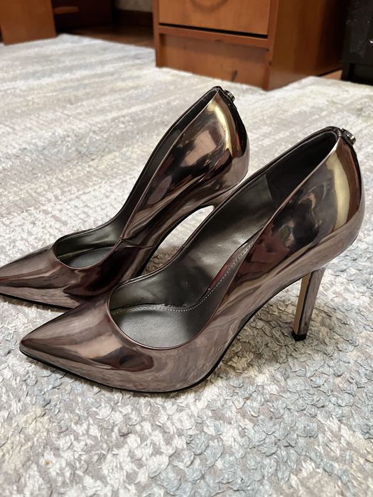 Продам туфри guess, 35 размер