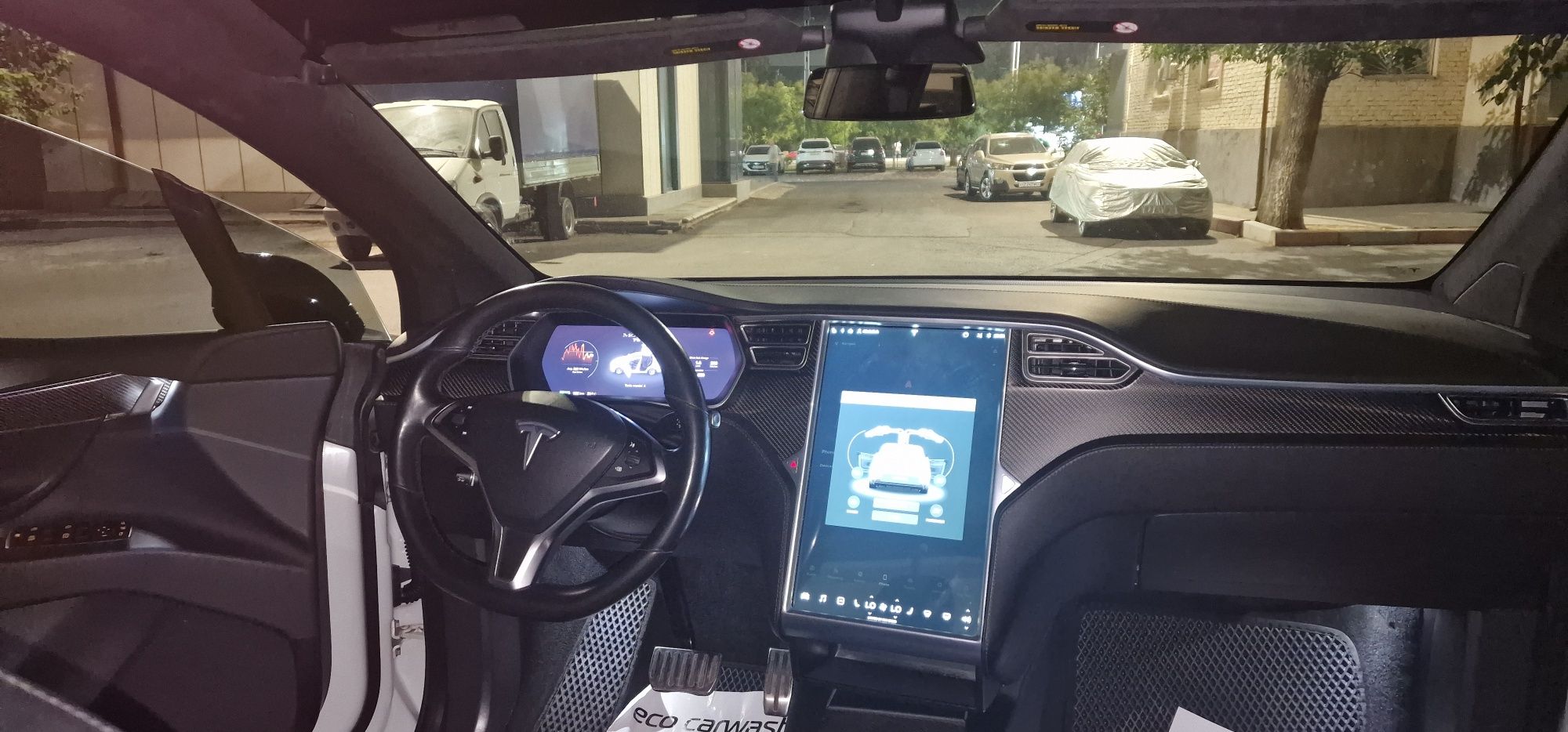 Отличная машина Tesla modul X