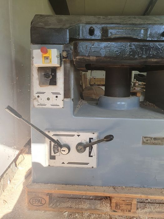 Дърводелски Щрайхмус / Дебелина