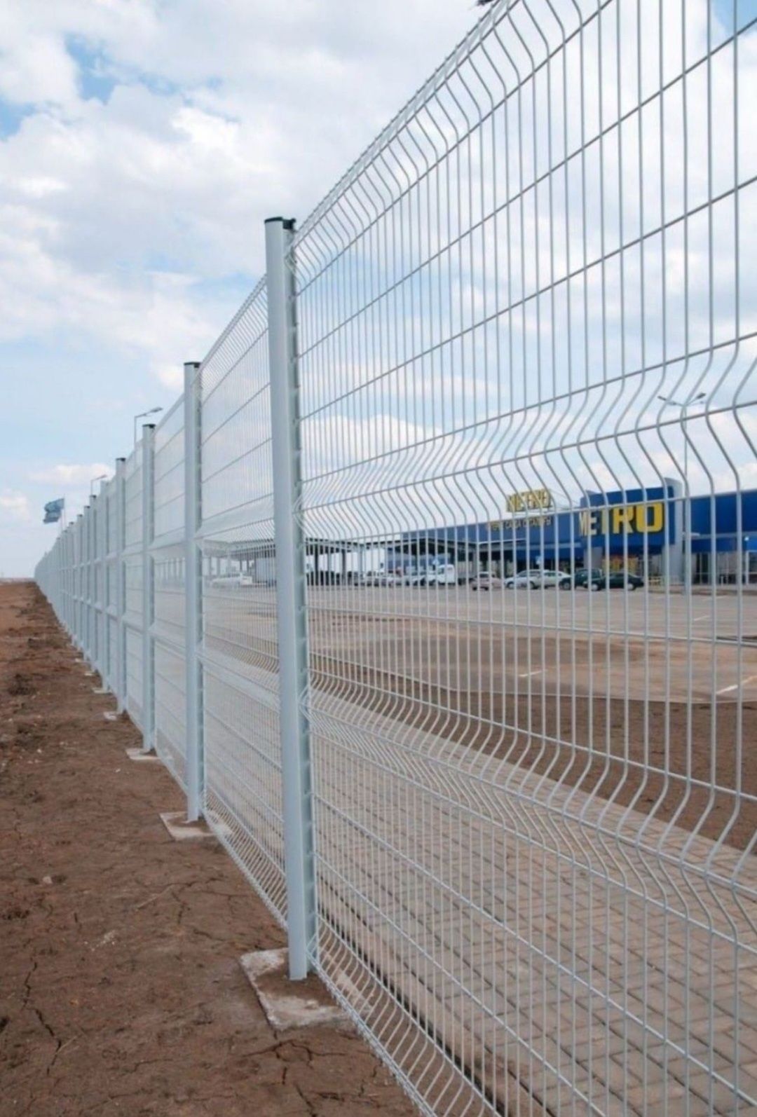 Construim garduri la comanda clientului