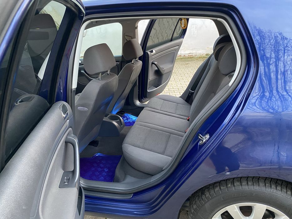 Vw Golf 5 1.6 16V 2007 Euro 4 Unic Proprietar în acte / 2450€ usor neg