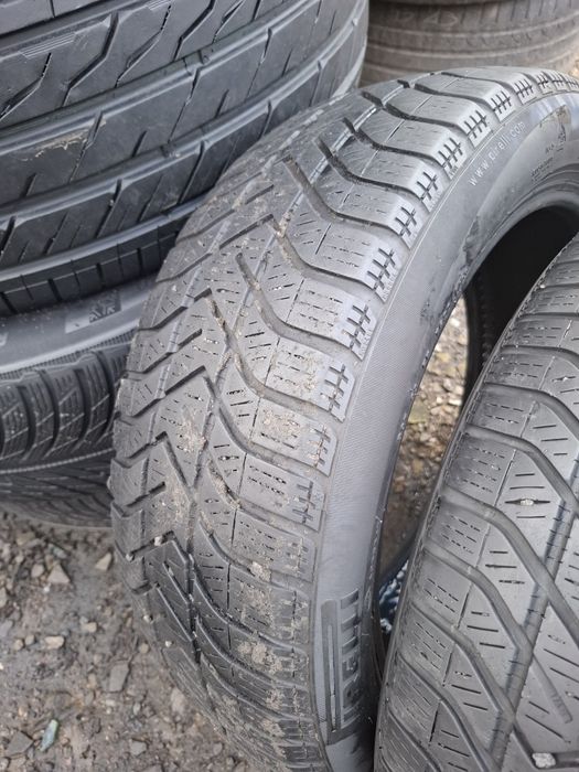 Vand 2 anvelope 195 55 17 pireli de iarna bune dot 2023