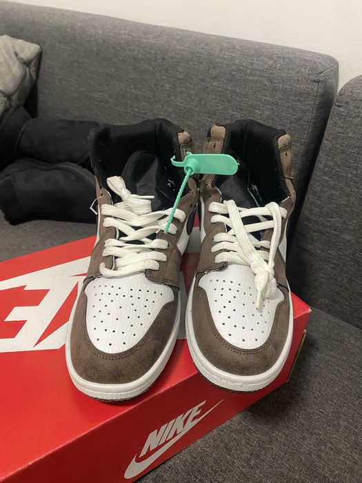 Adidasi Nike Jordan noi