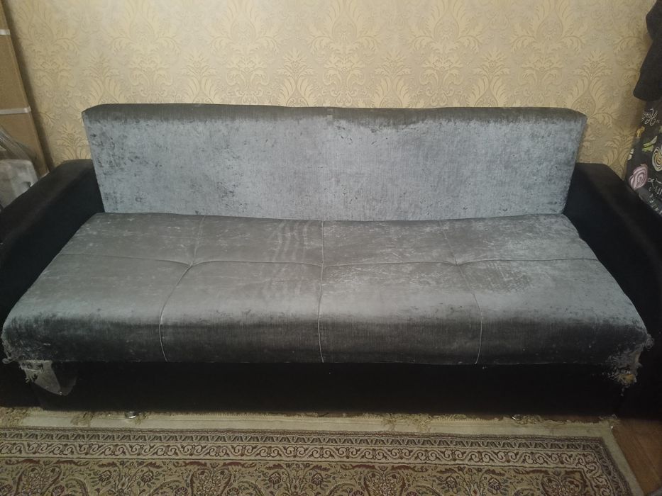 Отдам бесплатно два дивана
