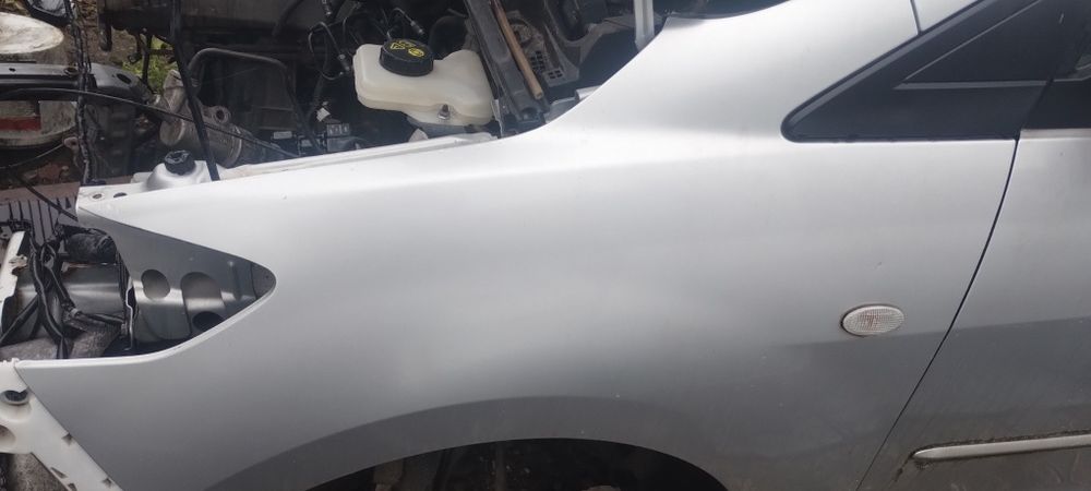 Vand aripi mazda 5