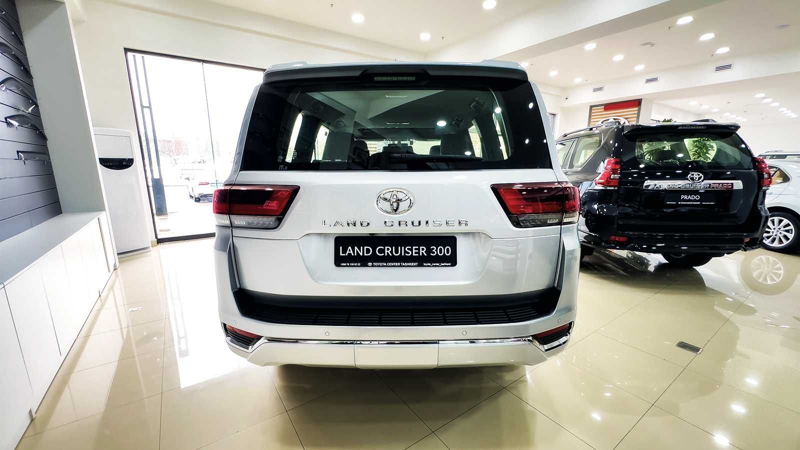 Toyota Land Cruiser 300 Luxury