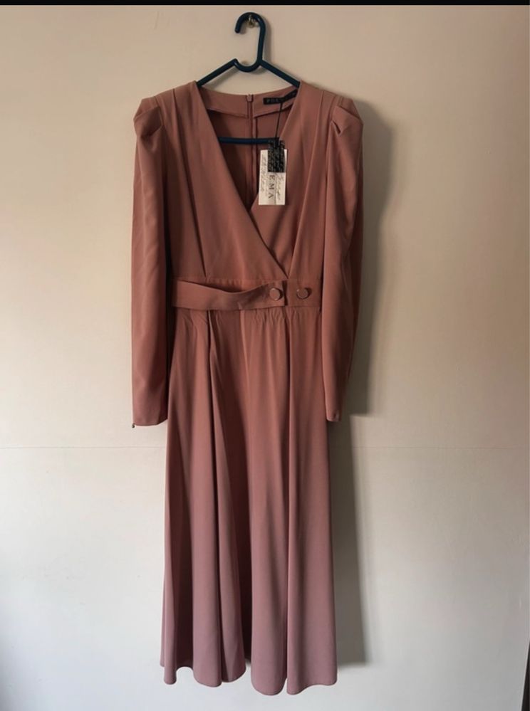 Vand rochie Poema