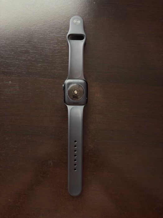 Apple Watch SE (2024) GPS M/L Midnight 40 x 34 cu Cablu de Incarcare!