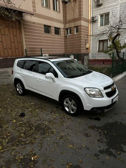Chevrolet Orlando LTZ 2015 год автомат Full позиция