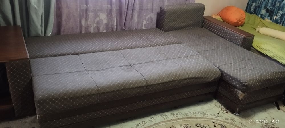 Продам деван для гостинай