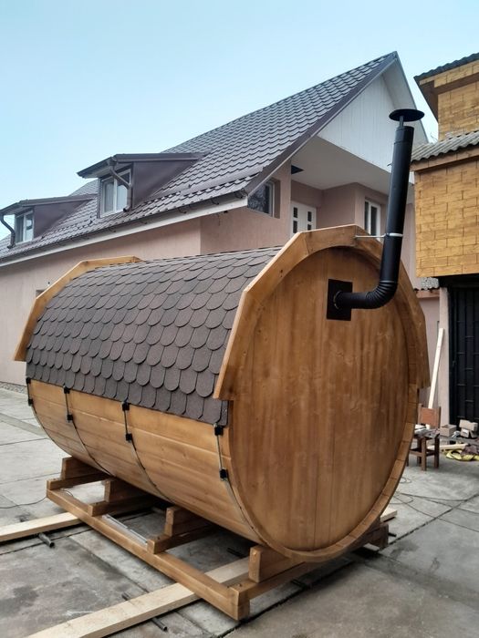 Saună tip butoi – Relaxare și confort direct în curtea ta