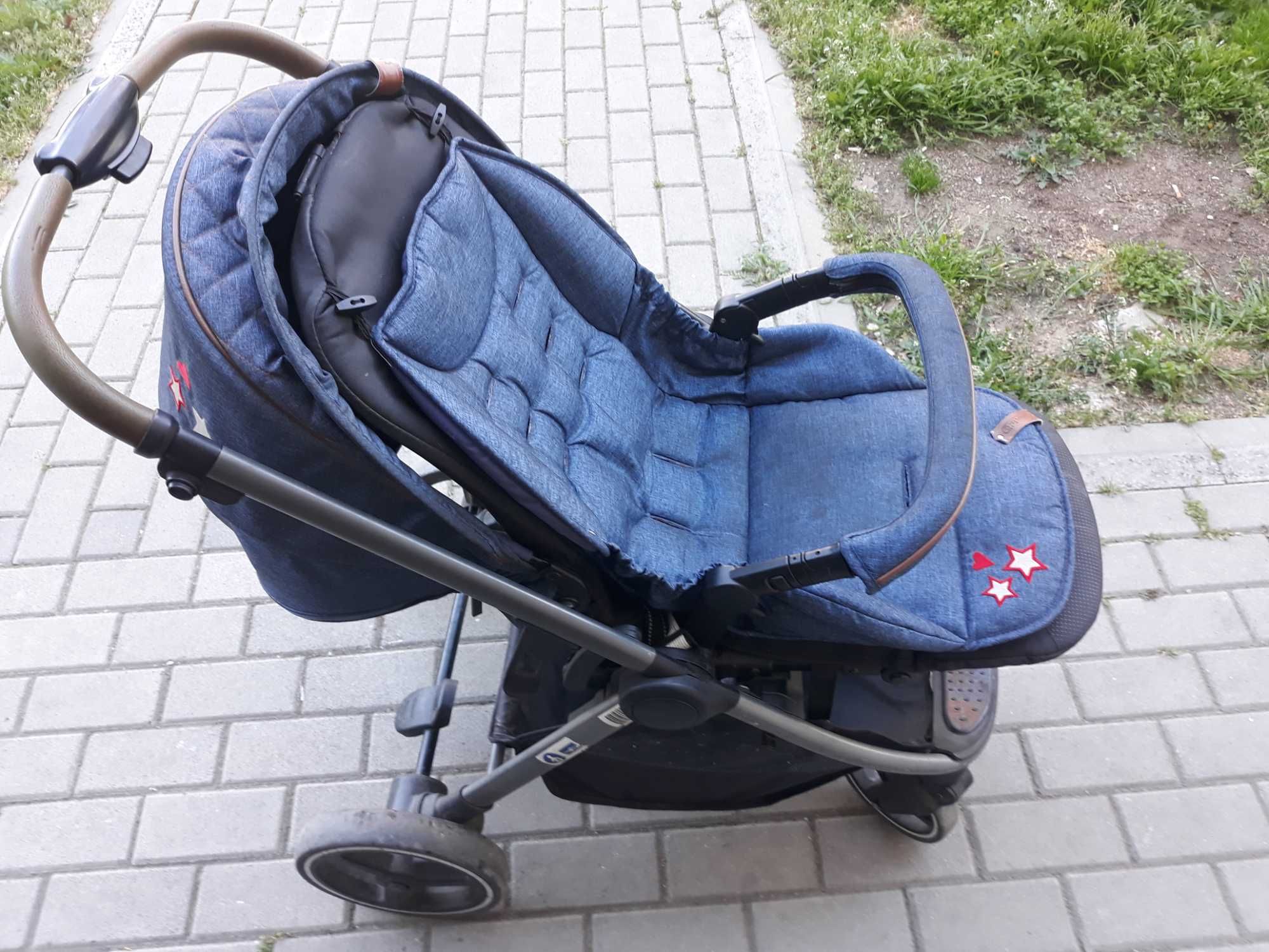 Бебешка количка Chipolino