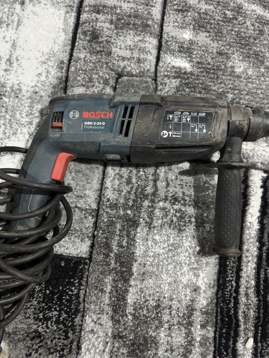 Vand bormasina cu roto percutor BOSCH