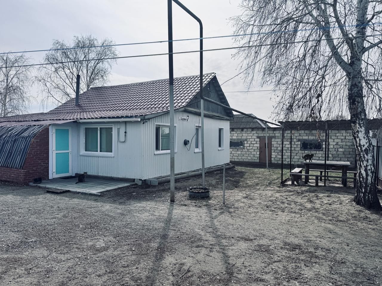 Продадим дом , есть гараж сарай