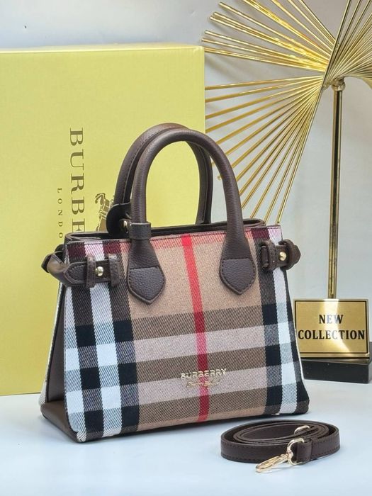Geanta Burberry noua !!! Dimensiuni 26/18 !!!