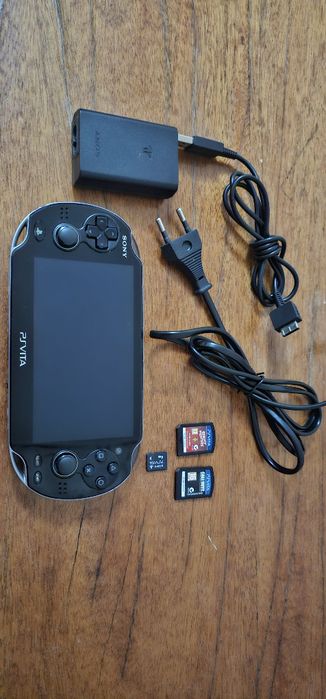 Продам PSP Vita PCH-1008