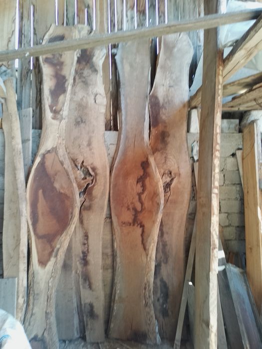 Piese din diverse tipuri de lemn