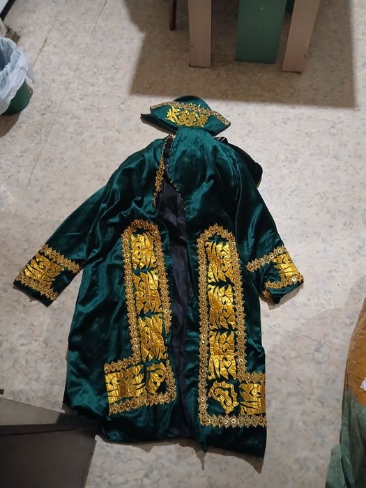 Продаю два Казахский национальная костюм
