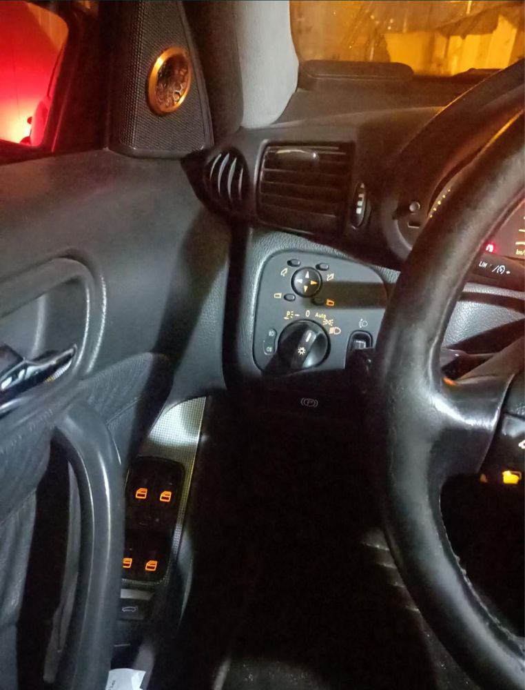 Mercedes c w203 - defect