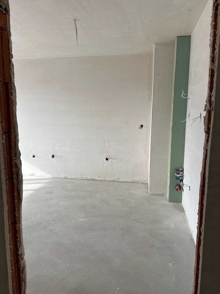 Продава се Тристаен апартамент в Стара Загора, Железник - център - 104 кв.м за 1029 €/кв.м - Снимка #2