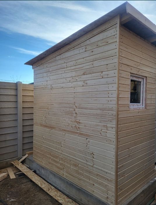 Vând căsuțe de gradina